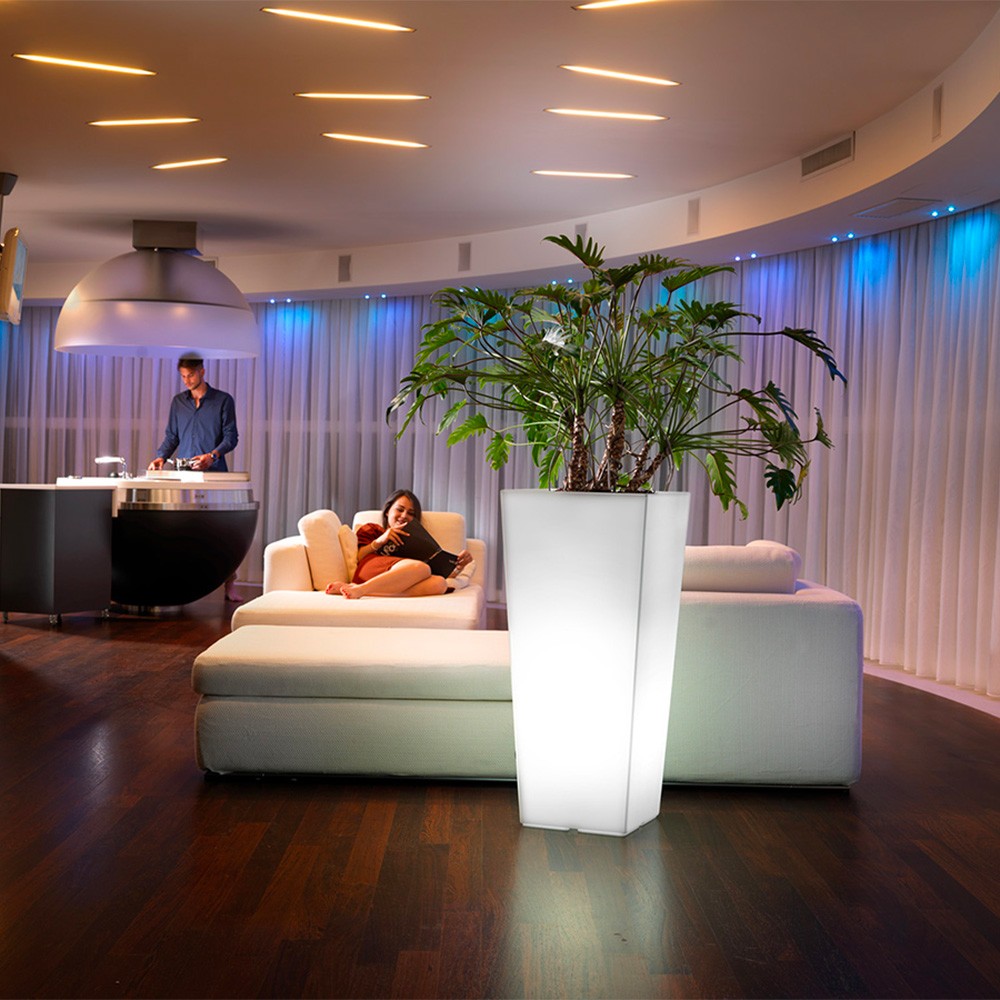 Leuchtender hoher quadratischer LED-RGB-Blumentopf für Terrasse & Garten Genesis