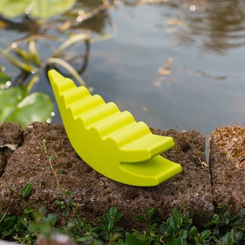 Moderne Kinderschaukel aus Polyethylen in Krokodil-Design Aktion