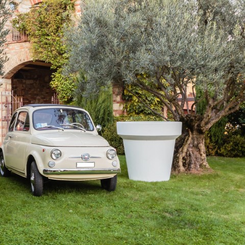 Großer Gartenpflanzkübel Ø 135 cm für Restaurant Cornaglia Aktion