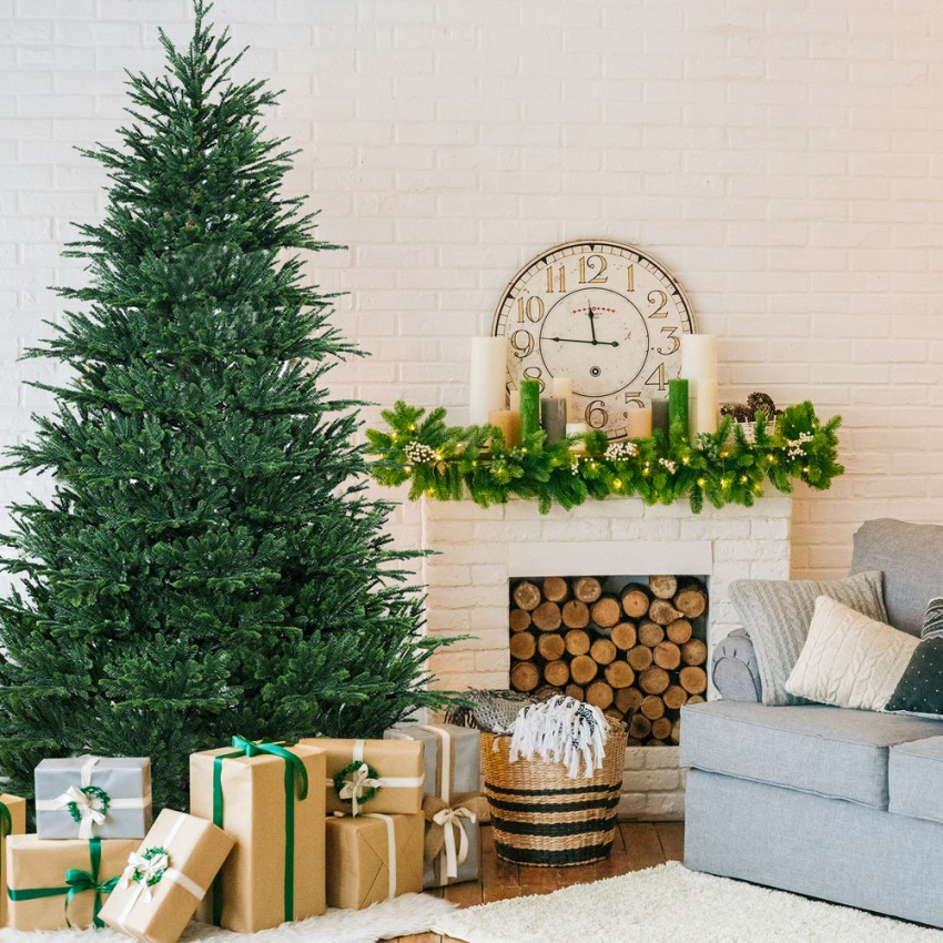 Künstlicher Weihnachtsbaum 210cm hoch grün besonders dick Bern