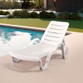 Set Von 18 Profi Plastik Sonnenliegen für Pools und Resorts Aktion