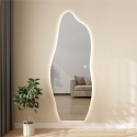 Wandspiegel mit Hintergrundbeleuchtung im modernen unregelmäßigen Design 170x65cm Kerti Angebot