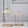 2er-Set runde Beistelltische Glam aus goldenem Metall und Marmor Simply Verkauf