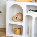 Lessa Design-Bücherregal mit weißen, geschwungenen Fächern, 80x37x74cm Angebot