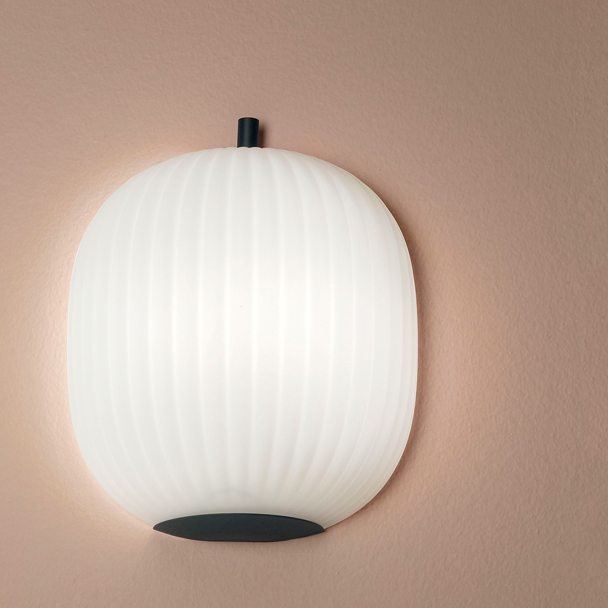 Wandlampe aus schwarzem Glas und Metall im klassischen Stil Domizia-P Aktion Wandlampe aus schwarzem Glas und Metall im klassischen Stil Domizia-P Aktion