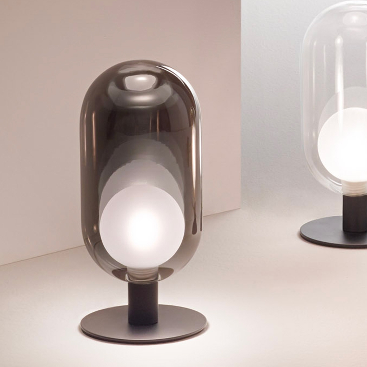 Tischlampe LED aus Rauchglas und schwarzem Metall im Vintage-Stil Gubbio Aktion Tischlampe LED aus Rauchglas und schwarzem Metall im Vintage-Stil Gubbio Aktion