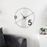 Wanduhr im minimalistischen, modernen Design 65x60cm aus Metall Rondo Verkauf