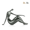 Skulptur modern Harz Metalleffekt weibliche Figur Bela-M Katalog
