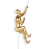 Wandskulptur aus Kunstharz Kletterer mit Metalleffekt Design Vero-M Modell