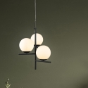 Moderne Pendelleuchte mit 3 kugelförmigen weißen Glaslichtern Lumoa Verkauf