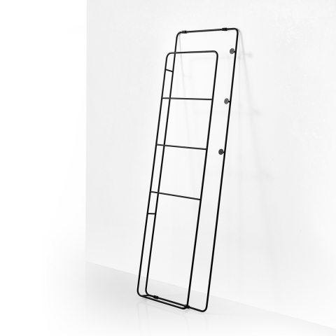 Schwarzer Leiter-Garderobenständer, modernes Design Ukon Aktion