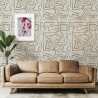 Moderne weiße Tapete mit künstlerischem Design und schwarzen Graffiti-Streifen Aktion