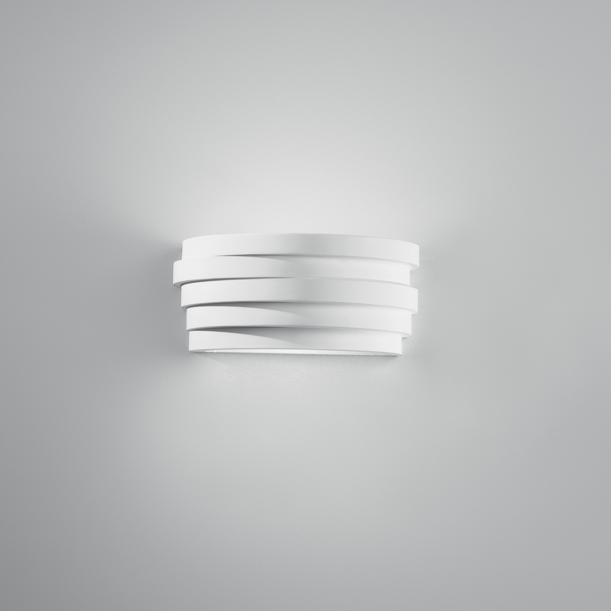 Lackierbare Gips-Wandleuchte mit satiniertem Glasdiffusor Flow Aktion Lackierbare Gips-Wandleuchte mit satiniertem Glasdiffusor Flow Aktion