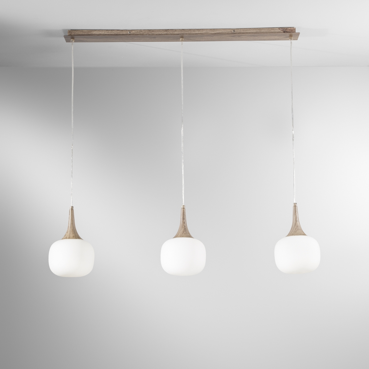 Jaipur Pendelleuchte mit Holzoptik, 3 Flammen, weißes Opalglas Aktion