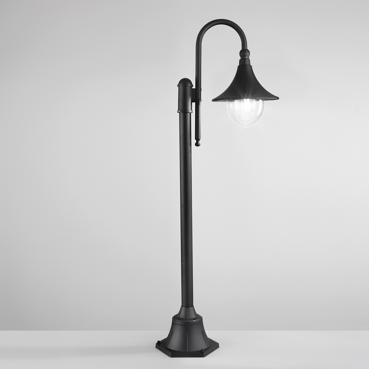 Gartenstehlampe Außenbereich Aluminium Schwarz H130 cm Pavia Aktion Gartenstehlampe Außenbereich Aluminium Schwarz H130 cm Pavia Aktion