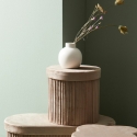 Moderne Designer-Vase Kugelform mit Flaschenhals aus Porzellan Althea Angebot