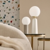 Moderne Tischlampe Design mit rundem Lampenschirm aus mattem Glas Delphine Katalog