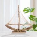 Segelboot-Skulptur aus Holz mit Stoffnetz 45x45x7cm Enok Verkauf