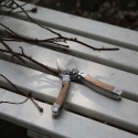 Multifunktions-Gartengerät Schere aus Stahl und Holz Sales