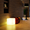 Moderne zeitgenössische Stehlampe Design Tisch Slide Cubo Sales