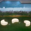Lichter Panca Design-Gartenbank Luna Modern für Außenbereich Moon Slide Aktion