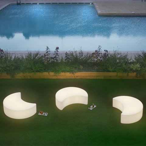 Lichter Panca Design-Gartenbank Luna Modern für Außenbereich Moon Slide Aktion